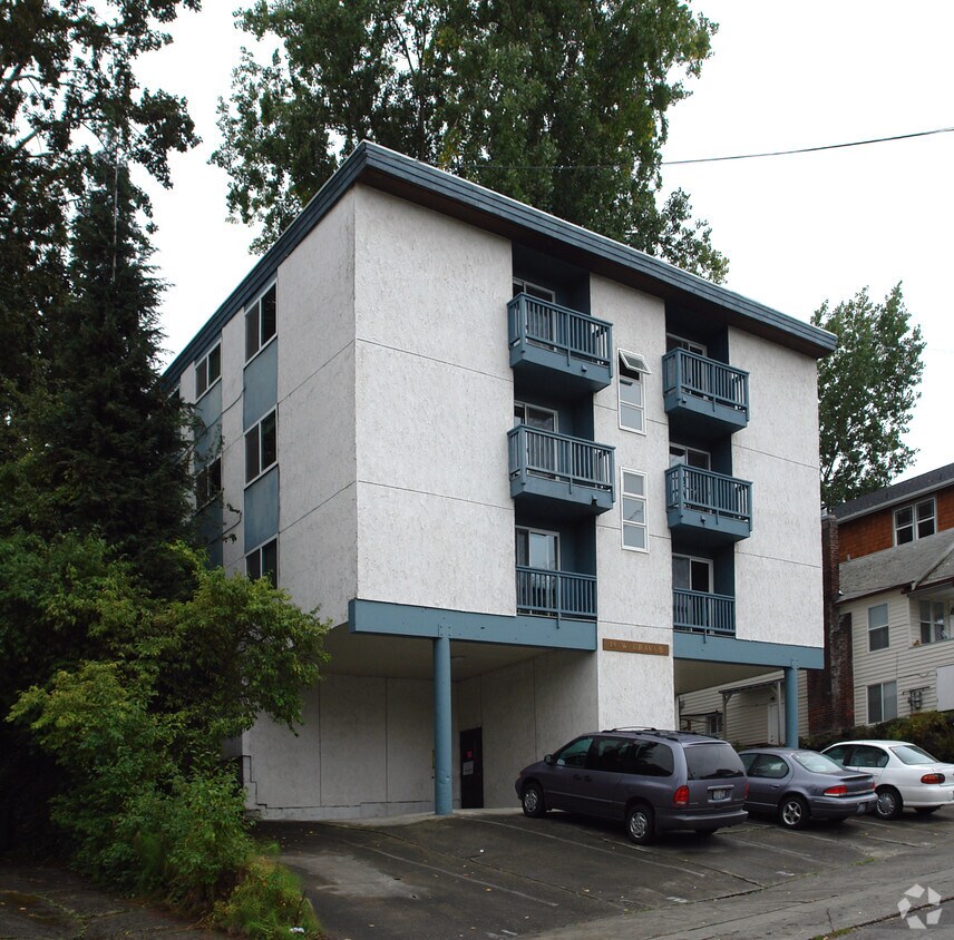 Primary Photo - Discover Comfortable Living at Wembley Par...
