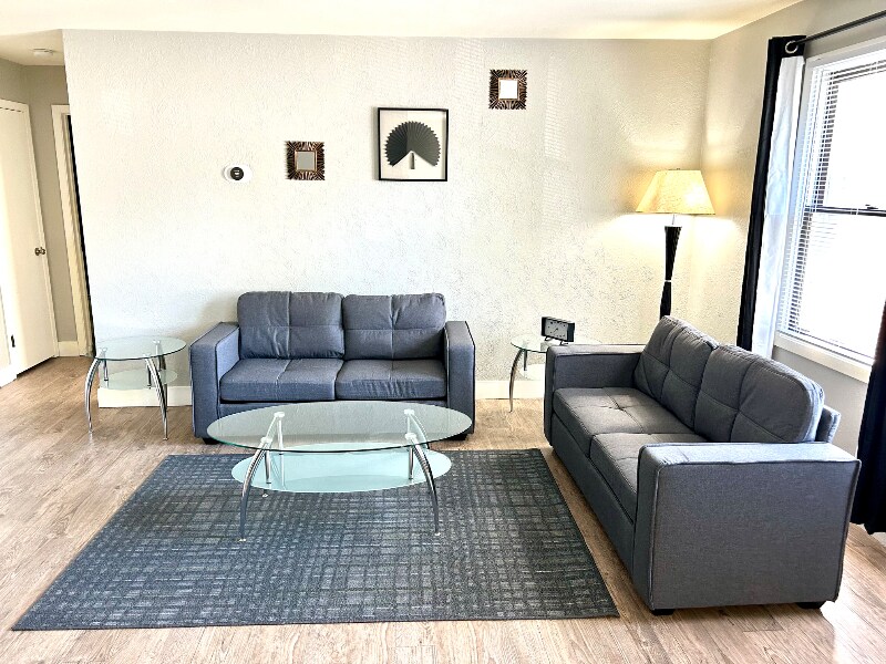 Foto principal - 4028 N Illinois Ave