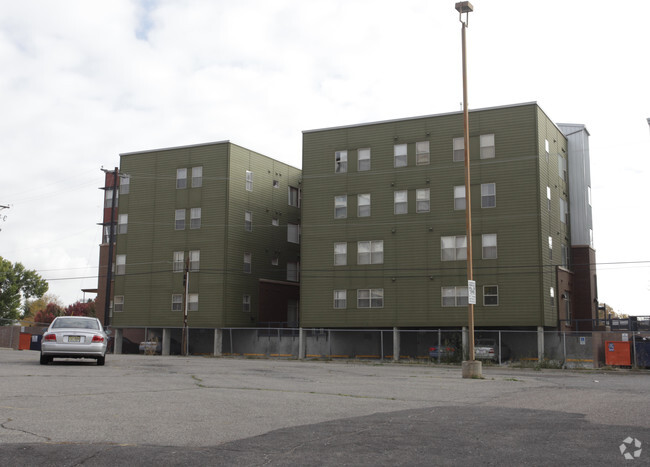 Building Photo - The Villas At Sloan's Lake Apartments