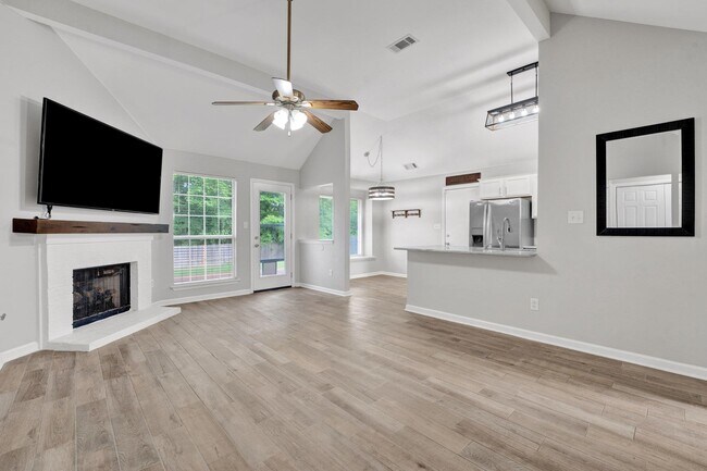 Building Photo - 5607 Wolf Pack Dr
