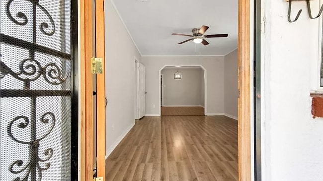 Beautifully renovated - 939 W 38th St