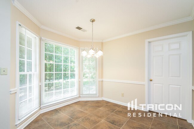 Building Photo - 1373 Wynford Gate