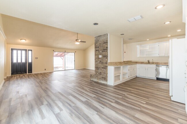 Foto del edificio - 11826 Greenwood Village Dr