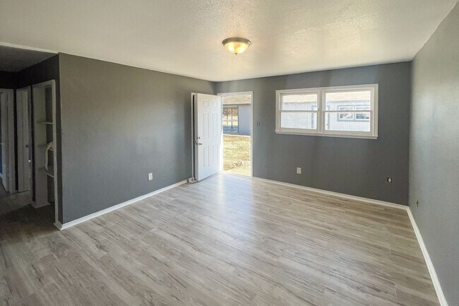 Building Photo - 523 42nd St. Lubbock TX 79404
