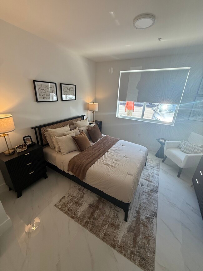 Foto del edificio - 972 E 28th St