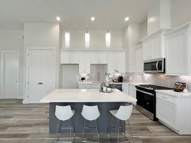 Foto del edificio - 8318 Curry Rd