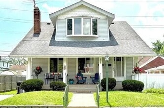 Building Photo - 355 Poplar St