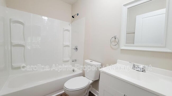 Building Photo - 1306 Ragan Ave