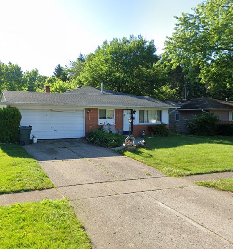Primary Photo - 2674 Maywood Rd