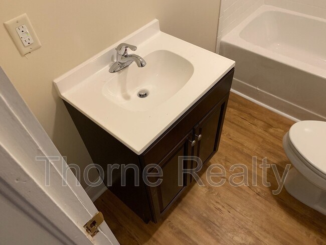 Building Photo - 400 St Patrick St