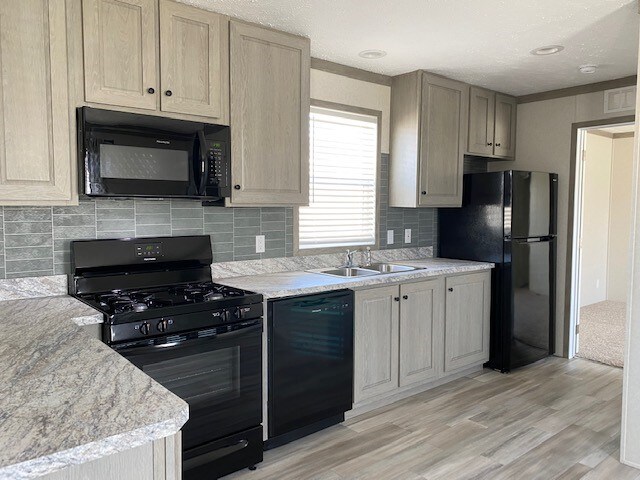 Foto del edificio - 1120 Stoneridge Ct
