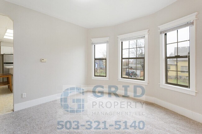 Foto del edificio - Spacious Craftsman Home - Huge Lot - N Portland!