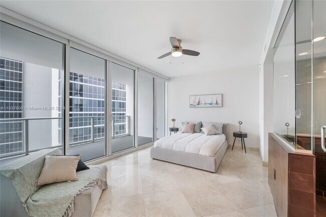 Building Photo - 1040 Biscayne Blvd
