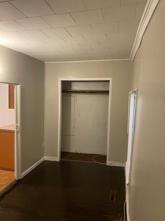 Bedroom - 417 7th Ave