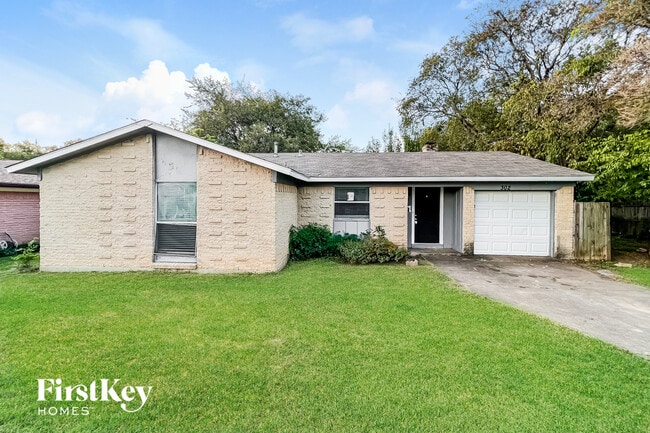 Building Photo - 302 Shorewood Dr