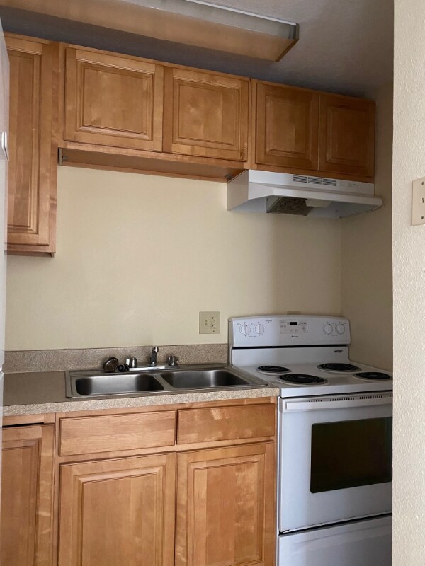 Foto del edificio - 150 E University Blvd