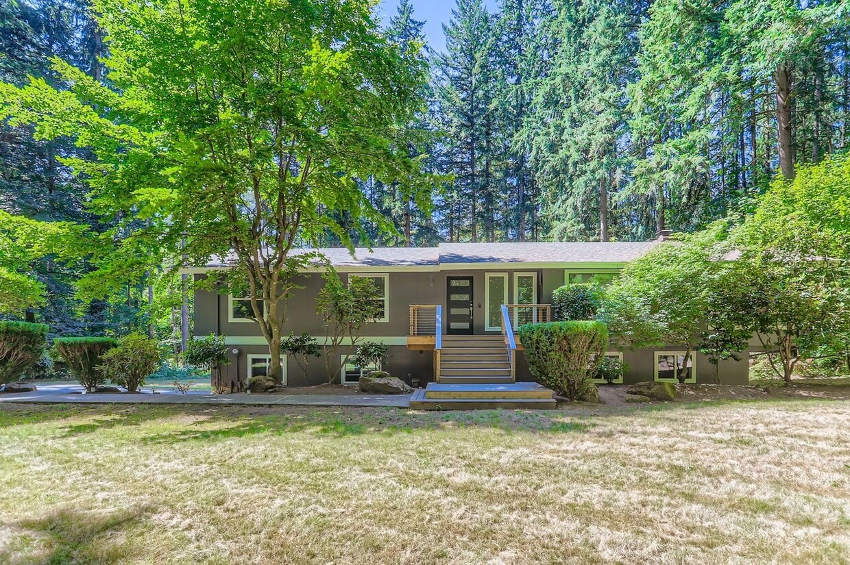 Primary Photo - 4bd/2.75ba Woodinville House