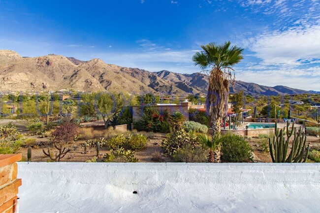 Foto del edificio - Stunning home off Sunrise and Swan!