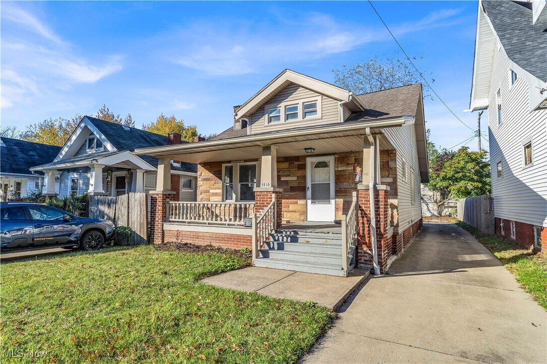 3510 W 125th St Cleveland, OH 44111 – photo 2