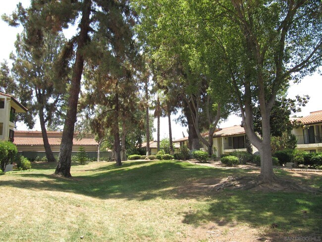 Building Photo - 17637 Pomerado Rd