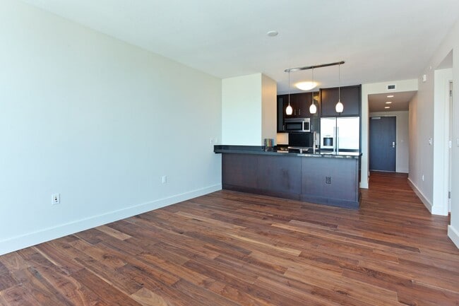 Building Photo - Convenient Luxury Living!! WELCOME TO WAIH...