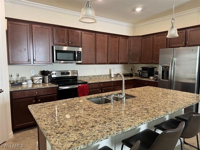 Foto del edificio - 9495 Foxglove Ln