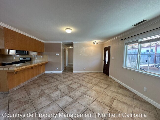 Foto del edificio - 3 br, 2 bath House - 19951 Dayton Ave