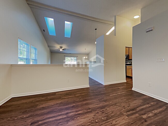 Foto del edificio - 6852 Emerald Bay Ln