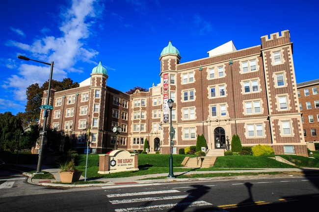 Building Photo - The Legacy at Drexel Arms