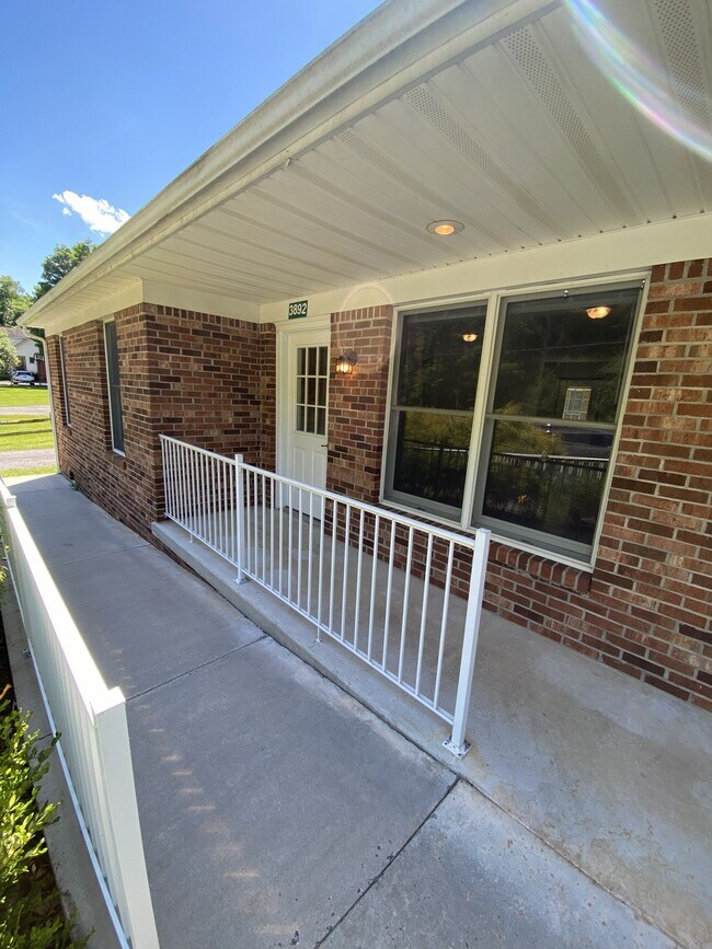 Foto del edificio - 3892 New Creek Hwy
