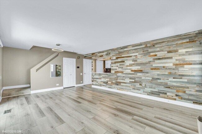 Foto del edificio - 436 Yorktown Ct