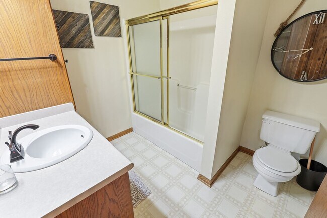 Foto del edificio - Furnished Bos Landen Condo: Lease Now