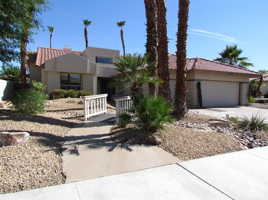 Primary Photo - 77557 Barons Cir