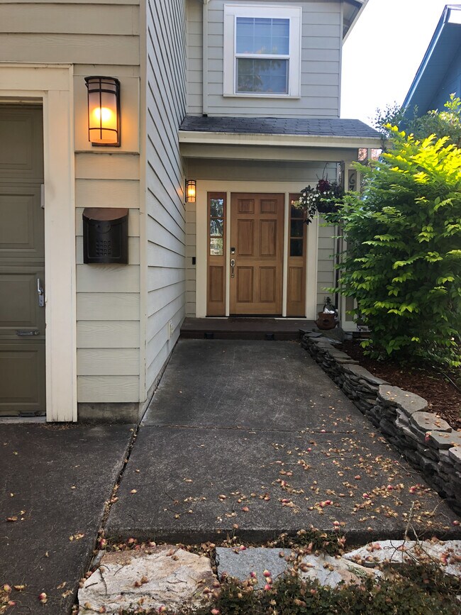 Foto del edificio - 6705 NE Mallory Ave