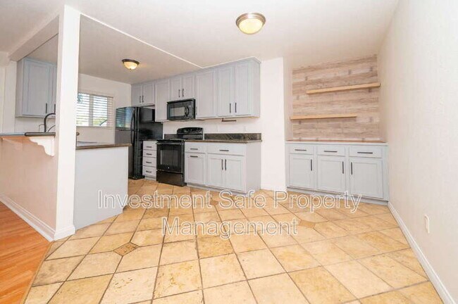 Foto del edificio - 9860 Dale Ave
