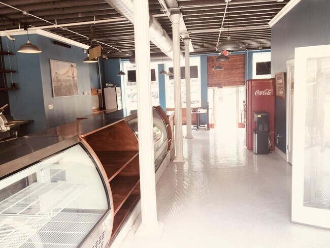 Building Photo - 39 W Pike Blvd