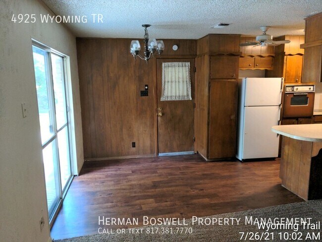 Building Photo - 4925 Wyoming Trail