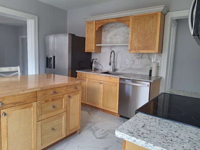 Foto del edificio - 805 Ridgeway Ave