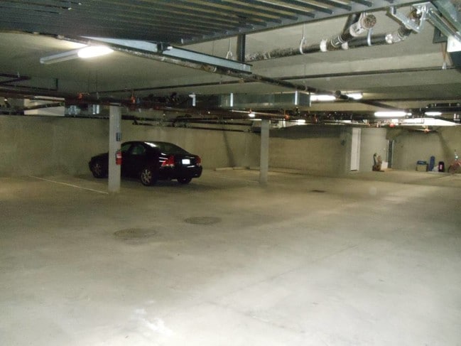 Underground garage - 1804 10th St