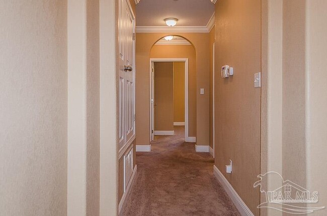 Building Photo - 542 S 72nd Ave