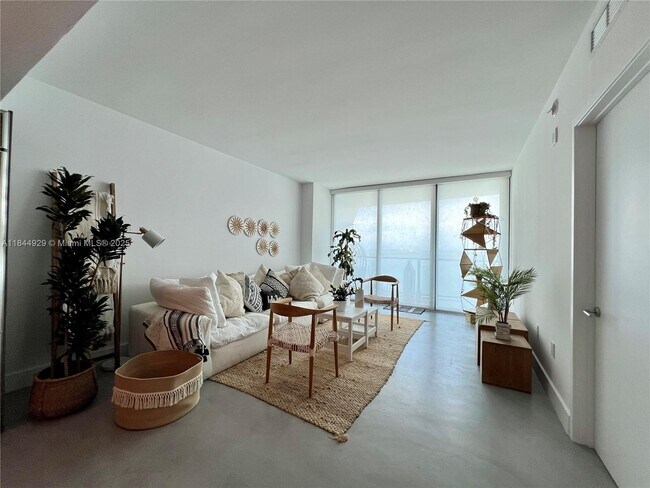 Foto del edificio - 460 NE 28th St