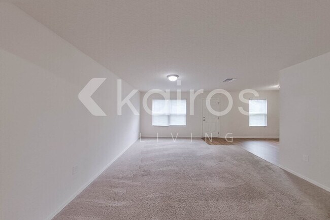 Foto del edificio - 94 Rolling Sands Dr