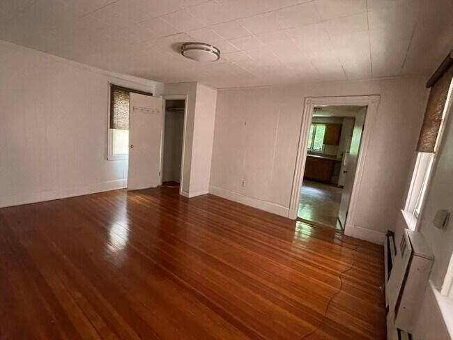 Building Photo - 251 Broadway