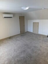 Building Photo - 49 E High St