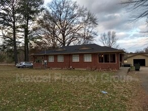 Building Photo - 730 Hale Rd