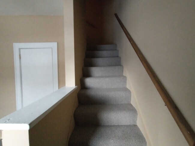 Foto del edificio - 348 8th Ave SW