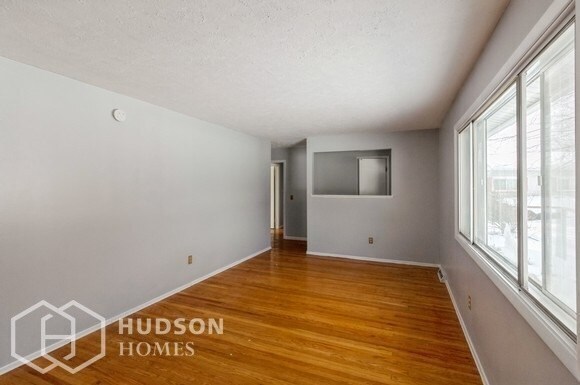 Building Photo - NOW AVAILABLE! 42 Ravens Rd, Henrietta, NY...