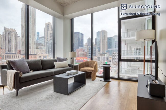 Building Photo - 676 North LaSalle Drive-SI FL5-ID895