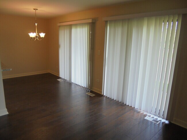 Foto del edificio - 966 Cumberland Ct