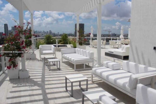 Building Photo - 4250 Biscayne Blvd